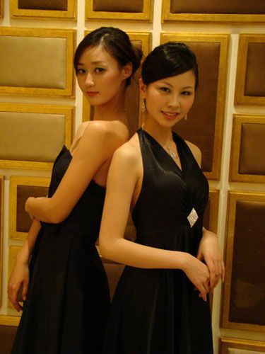 最奢華的色彩 MONETA彩鉆